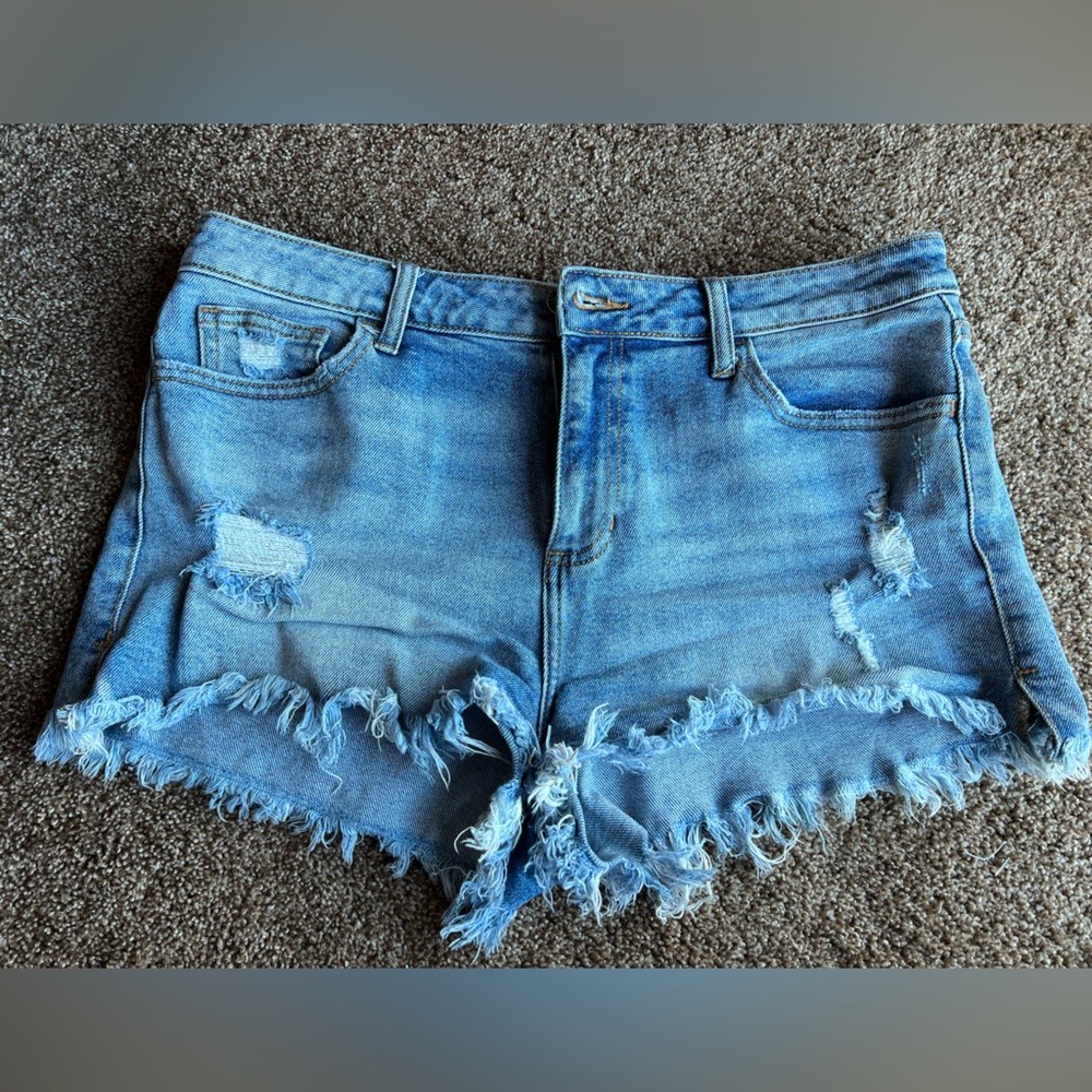 Cello Distressed High Rise Jean Shorts XL